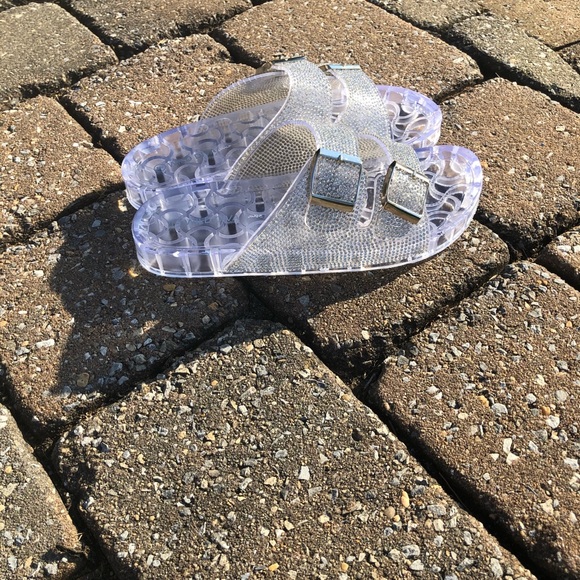 Clear jelly rhinestone slip in sandals! - Picture 15 of 17